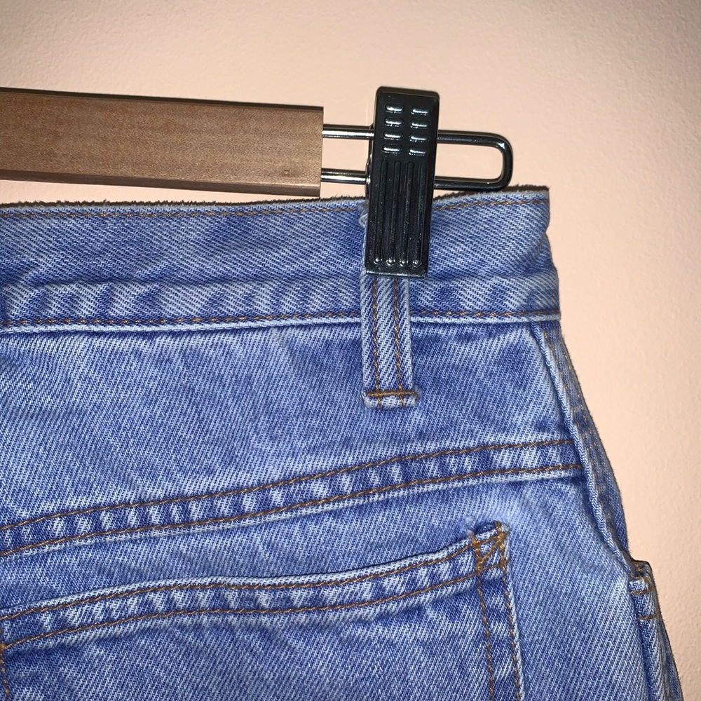 Mom Jeans - Picture 3 of 4